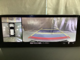 360度モニターは、4つのカメラによる前後左右・俯瞰映像でドライバーからは見えない領域の危険認知をサポート!全周囲の死角を減らし、狭い駐車場や幅寄せ、T字路の進入などの運転の安心感を高めます!