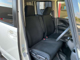 運転席もゆったりとお座り頂けます。