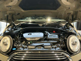 納車前点検にて360&deg;チェックを実施いたします。MINI専門メカニックが確認をして、交換基準に達している部品があれば純正部品に交換をし、メカニックによる試運転を経て、お客様のもとへお届けします。