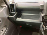 納車前にはプロのメカニックが、各部の点検を行います。ディーラーにしか出来ない品質、そしてサービスできっと満足していただけると思います!