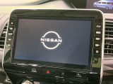 【大画面ナビ】純正10インチナビを装備。存在感のある大画面はインパクト大!ナビ利用時のマップ表示は見やすく、テレビやDVDは臨場感がアップ!いつものドライブがグッと楽しくなります♪