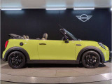 ☆MINIの車の始まりは大人四人がギリギリ乗れるコンパクトな車です!!今となっては3ナンバーですが、もともとは5ナンバーの車でした!!