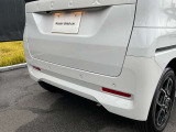 前後の踏み間違い防止付きです! 駐車時に障害物が近づくとセンサーで反応してブレーキをかけてくれるので安心ですね。(使用状況によって反応しない場合もありますので詳しくはスタッフまでお尋ねください。)