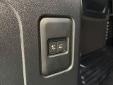【電子制御エアサスペンション】ドライブモードを選択するとモードにあった車高になりお客様の負担を軽減致します。オプション内にアダプティブダイナミクスも含まれます。