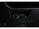 ETC車載器を装備していますので、高速道路の料金所をスムーズに通過。料金もお得になる場合があります。