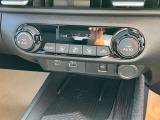 オートエアコンを装備しています!寒い冬も暑い夏も、全席に快適な空調をお届けします♪ご納車時からより快適にお乗り頂ける、エアコンフィルターの交換や、エアコン内部洗浄も承ります。