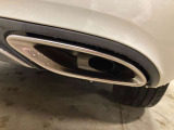 店でお車をご購入のお客様はオーナー様専用保険「メルセデス・ベンツ保険」にご加入頂けます。飛来物によるフロントガラス破損やパンクによるタイヤ交換の際に、修理費用の一部をお支払いしております。