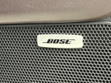 【BOSEサウンドシステム】メーカーオプションの高品位サウンドシステムを搭載。専用のチューニングが施された大小様々なスピーカーから良質なサウンドが奏でられ、臨場感あふれる音響空間を演出します。