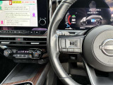 ハンドル周りには車両状態の確認やナビ操作が可能なステアリングスイッチを完備♪