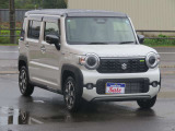スズキコネクトが装備されてます。運転中の分からない事などはメーカーの方と直接連絡がとれて、お客様のお車の状態もメーカーが把握できる安心のシステムです。