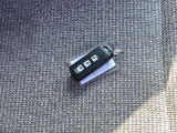 スマートキーが2個付いてきます