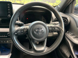 インテリアに合わせたデザインのステアリングは、運転される方のことも考え、運転しやすい形状、大きさです。是非一度、実際に触ってお確かめください。