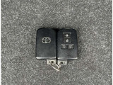 キーを取り出さずにドアを施錠&解錠。クルマの始動も可能です。