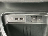 スマホや携帯音楽プレーヤーなどの外部機器を接続できる入力端子です