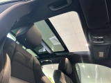 サンルーフが装備されている場合の車両は、開放感がありドライブを楽しくさせてくれます!!