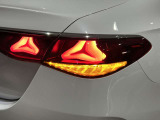 車検や点検でご入庫の際には、メルセデス・ベンツの代車を無料でご利用頂けます。お買いかえのきっかけになる事も多く大変好評を頂いております。乗ってみたいお車などございましたら是非ご相談ください!