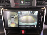 パノラミックビューモニター付き!クルマを真上から見ているかの様に、映像をモニターに表示。周囲の状況を把握しながら安心して駐車が可能です!