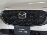 【フロントレーダーセンサー】フロントレーダーセンサーから送信される電波が前方車や障害物に反射し、もどってきた電波を検知することで制御しています。