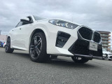 BMWはダウンフォースにより、車両を安定させるため、車の底は平らな造りとなっております。BMWの走行性能に対するこだわりはこういったところにも御座います。