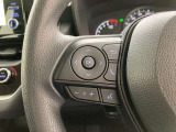 運転中、オーディオの操作をしてて、ハッとしたことはありませんか?ステアリングスイッチは、運転中でもハンドルでオーディオの操作が可能です。安全なドライブをサポートします。