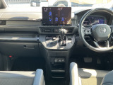 屋上展示場に常に50台以上の車両をご用意!お気に入りの1台が見つかるかも!?