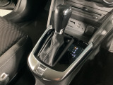 全てのトランスミッションのメリットを兼ね備えた理想的なAT、それがSKYACTIV-DRIVE(スカイアクティブドライブ)。「滑らかな変速」「ダイレクト感のあるシフトフィール」そして「低燃費」が特長!