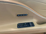 運転の操作性、快適性など全てはシートポジションから始まります。ドライバーごとの好みのポジションを記憶できるシートメモリーは、欠かせない機能です。