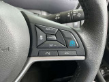 プロパイロットは前を走行するクルマを検知しアクセル、ブレーキをコントロールして車間距離を保つ手助けをしてドライバーの運転負担を軽減します。