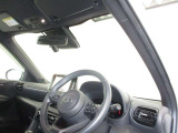 見通しのよいすっきりとした視界で、誰でも運転しやすいです。運転のしやすさは疲れにくさにも繋がりますよ♪
