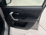 運転席ドア内側!