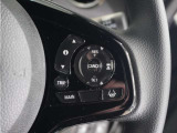 ◆アダプティブクルーズコントロール◆予め設定した車速内でクルマが自動的に加減速。前走車との適切な車間距離を維持しながら追従走行します。【LKAS】車線維持支援システムでステアリング操作を支援。