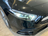 夜間にクルマの前方を照らし出し、安全なナイトドライブを実現する。メルセデス・ベンツ純正ヘッドライトシステムは、クルマの安全性、快適性、環境性を追い求める中で、よりインテリジェンスに進化を続けています。