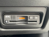 運転席足元にETCがついています。