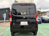 バック時目視しにくいクルマの周囲をカメラで映し出し、安全・安心駐車をサポート♪バックの苦手な方も後ろがハッキリ見えるので安心ですよ♪