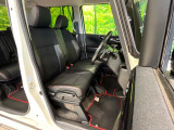運転席シート廻りは使用感も少なく、良好な状態となっています。丁寧に使われていたことがよくわかりますね。