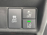 運転席右側に衝突軽減ブレーキ【CMBS】のスイッチや路外逸脱抑制システムのスイッチ等がついています。