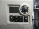サポカーは、高齢運転者を含めたすべてのドライバーによる交通事故の発生防止・被害軽減対策の一環として、国が推奨する新しい自動車安全コンセプトです。詳しくは販売店スタッフまでおたずねください。