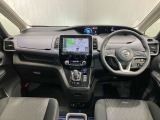 全方位で視界が広い。気持ちがよくて、運転もしやすい。1列目から3列目まで、すべての席がゆったりと座れるスペシャルシートです♪