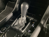 全てのトランスミッションのメリットを兼ね備えた理想的なAT、それがSKYACTIV-DRIVE(スカイアクティブドライブ)。「滑らかな変速」「ダイレクト感のあるシフトフィール」そして「低燃費」が特長!