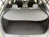 トノカバー付き☆ 車外からラゲージルームの手荷物が見えない様に、●スマートに●防止します♪