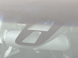 【CTBA】走行中に前方の車両等を認識し、衝突しそうな時は警報とブレーキで衝突回避と被害軽減をアシスト。より安全にドライブをお楽しみいただけます。