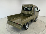 【3方開】荷台のゲートは3方向に。シーンに合わせ、効率よく荷物の積み下ろしが行えます♪