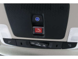 緊急通報ボタンが装備されています。ホンダコネクト対応。ご利用には、Honda Total Care プレミアムのご加入が必要です。