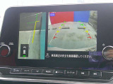 【アラウンドビューモニター】空から見下ろした映像がナビ画面にて確認可能です。駐車もラクラクですよ♪