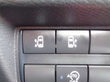 両側とも電動オートスライドドアです。運転席からも操作できて便利です。