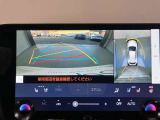 バックガイドモニター。車庫入れ時に進行方向をガイドしてくれるので、安心です。