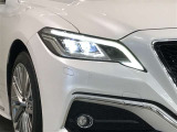 LEDヘッドライトです。デザイン性がよくとても明るいので、夜間の走行や悪天候でも安心です。しかも長寿命!