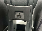 後席向けにUSB充電ポート