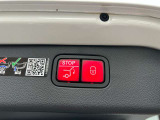 スタッフ全員が自動車保険の資格を保有しており、万が一の事故の際のサポート体制を整えております。メルセデス・ベンツ自動車保険プログラムをご用意しております。無料証券診断を行います!