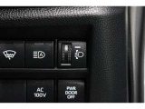 車体が傾いた状態の時にヘッドライトの光の高さを上下に調整することが出来ます!